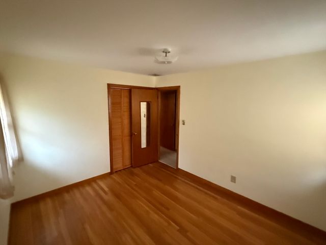 14 Orchard St, Methuen, MA 01844