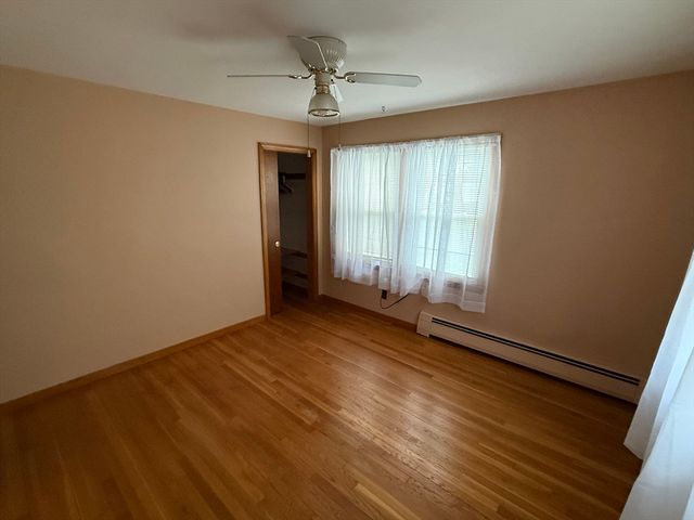 14 Orchard St, Methuen, MA 01844