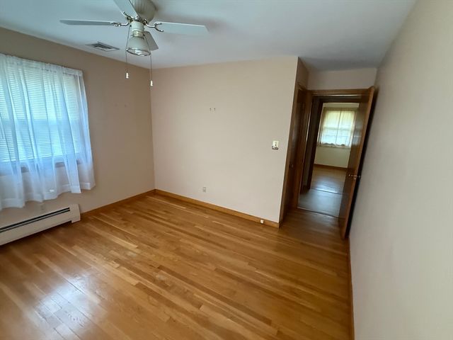 14 Orchard St, Methuen, MA 01844