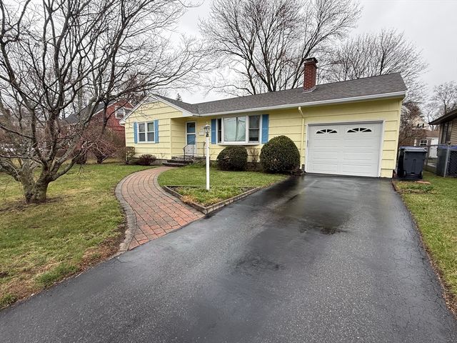 14 Orchard St, Methuen, MA 01844