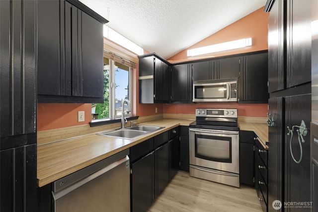 2660 SW 335th Place, Federal Way, WA 98023