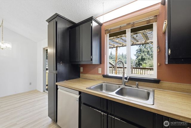 2660 SW 335th Place, Federal Way, WA 98023