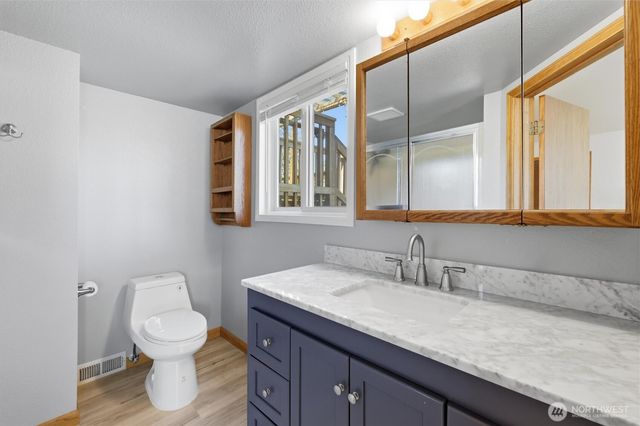 2660 SW 335th Place, Federal Way, WA 98023