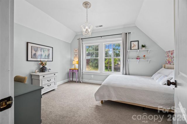 206 W Woodrow Avenue, Belmont, NC 28012