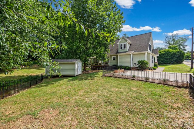 206 W Woodrow Avenue, Belmont, NC 28012