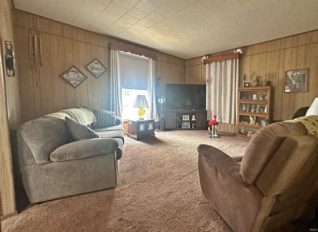 1018 W 1st Street, Bicknell, IN 47512