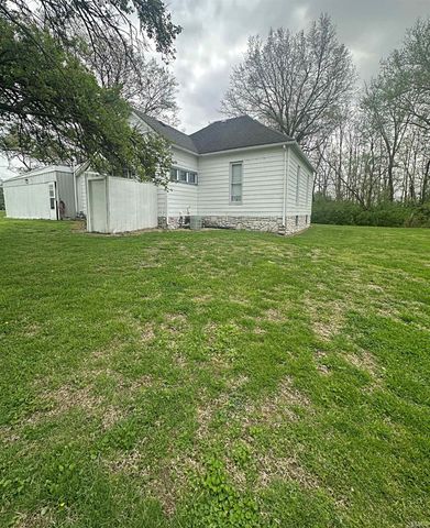 1018 W 1st Street, Bicknell, IN 47512