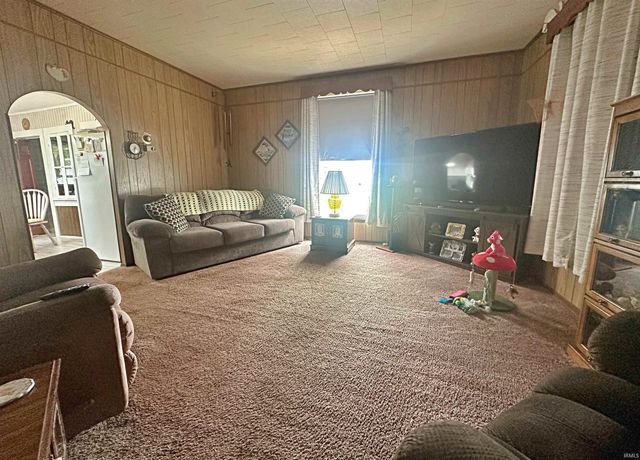 1018 W 1st Street, Bicknell, IN 47512