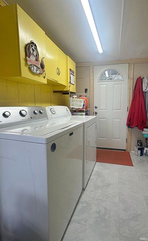 1018 W 1st Street, Bicknell, IN 47512