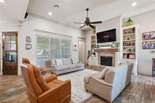 6464 W White Oleander Drive, Lake Charles, LA 70605