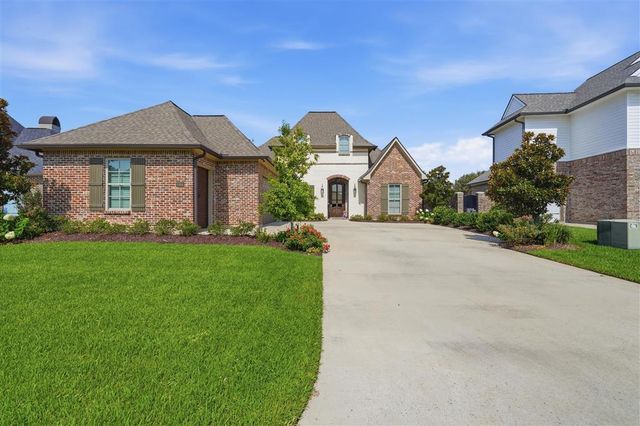 6464 W White Oleander Drive, Lake Charles, LA 70605