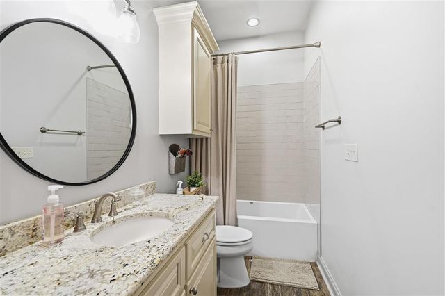 6464 W White Oleander Drive, Lake Charles, LA 70605