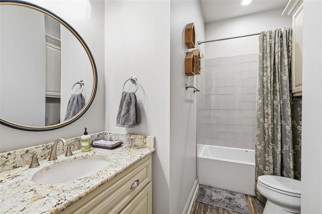 6464 W White Oleander Drive, Lake Charles, LA 70605