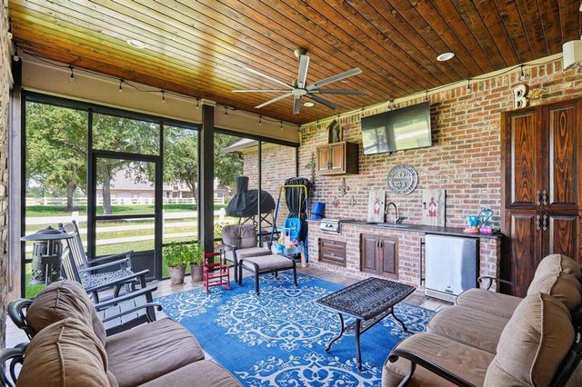 6464 W White Oleander Drive, Lake Charles, LA 70605