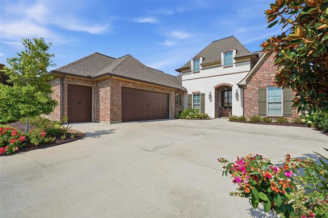 6464 W White Oleander Drive, Lake Charles, LA 70605