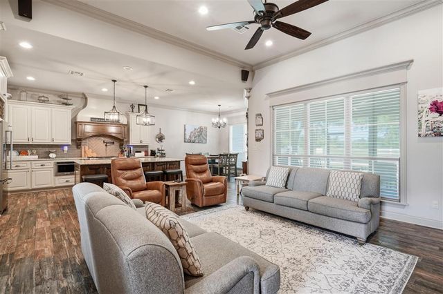 6464 W White Oleander Drive, Lake Charles, LA 70605