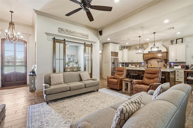 6464 W White Oleander Drive, Lake Charles, LA 70605