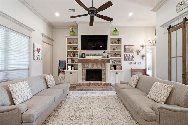 6464 W White Oleander Drive, Lake Charles, LA 70605