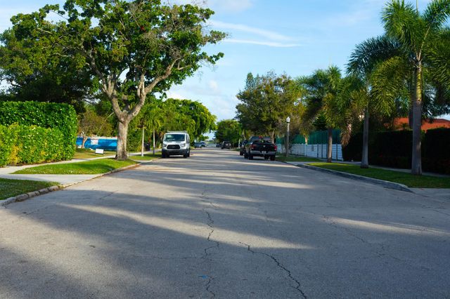 245 Cortez Road A, West Palm Beach, FL 33405