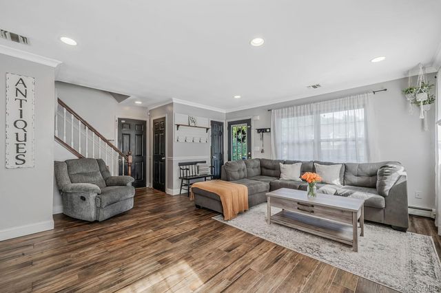 2 Ithaca Avenue, Port Jefferson Station, NY 11776