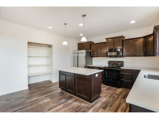 4680 GLACIER MEADOWS Loop, Springfield, OR 97478