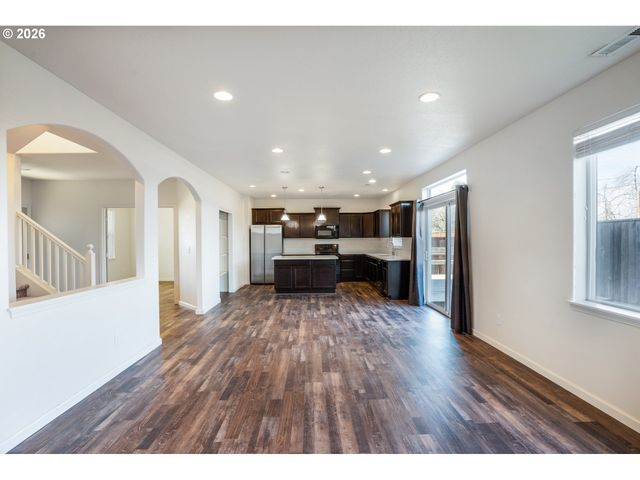 4680 GLACIER MEADOWS Loop, Springfield, OR 97478