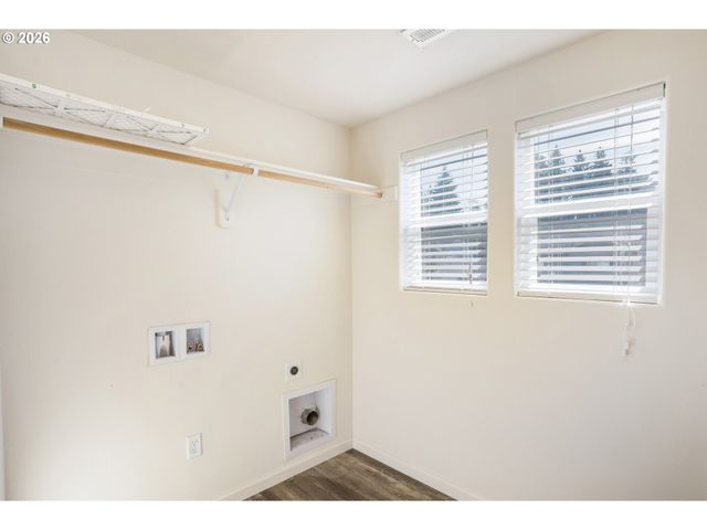 4680 GLACIER MEADOWS Loop, Springfield, OR 97478