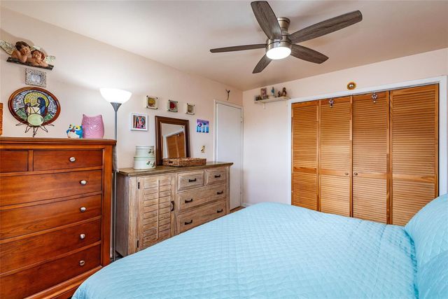 810 Lake Shore Drive 25, West Palm Beach, FL 33403