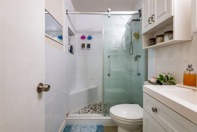 810 Lake Shore Drive 25, West Palm Beach, FL 33403