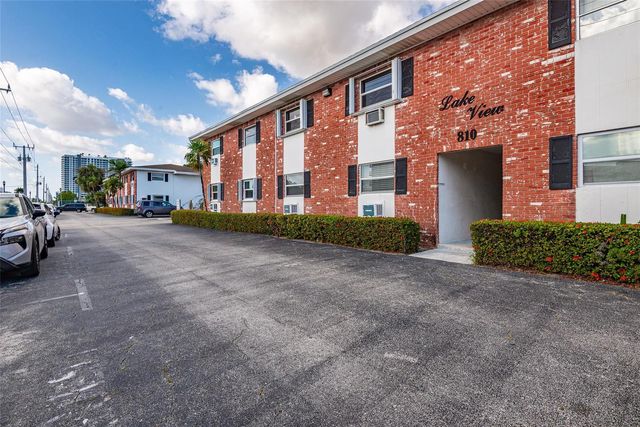 810 Lake Shore Drive 25, West Palm Beach, FL 33403