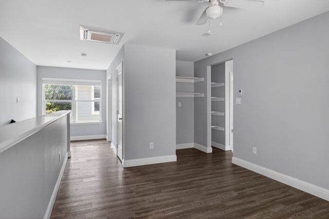 410 Fulton Street 102, Denton, TX 76201