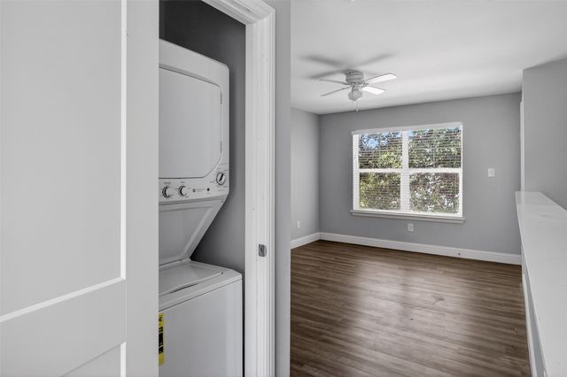 410 Fulton Street 102, Denton, TX 76201