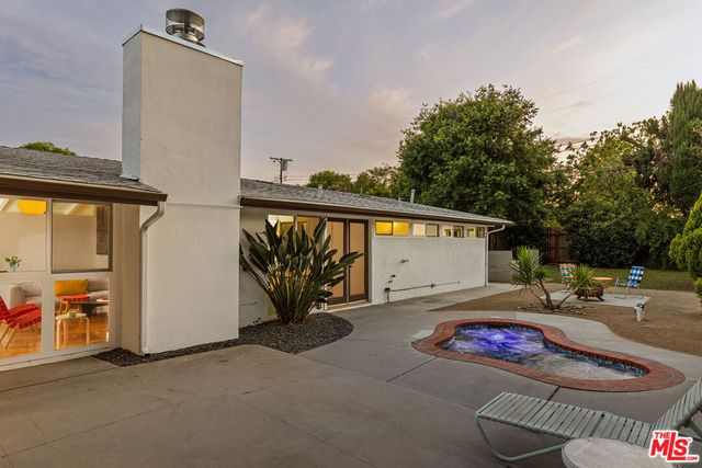6283 Lubao Avenue, Woodland Hills, CA 91367