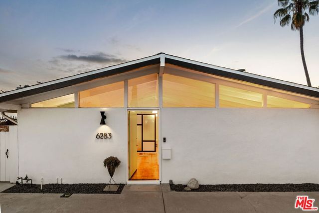 6283 Lubao Avenue, Woodland Hills, CA 91367