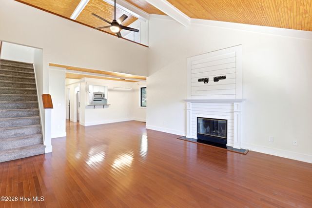 301 Crooked Creek Road, Wilmington, NC 28409