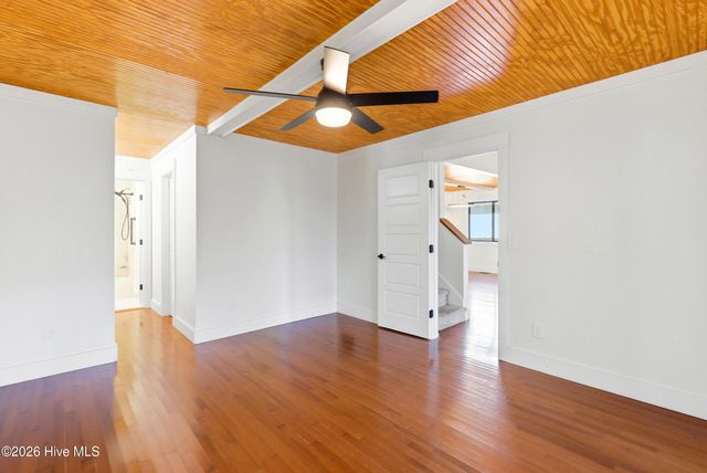 301 Crooked Creek Road, Wilmington, NC 28409