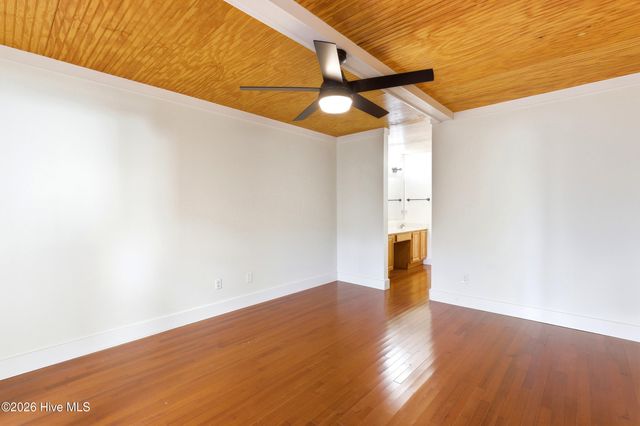 301 Crooked Creek Road, Wilmington, NC 28409