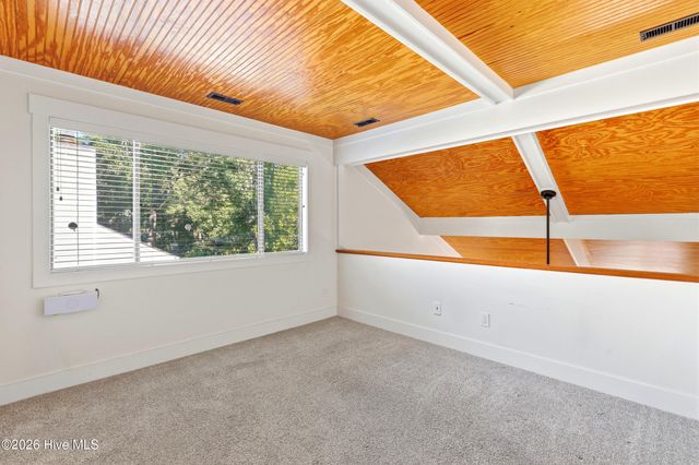 301 Crooked Creek Road, Wilmington, NC 28409