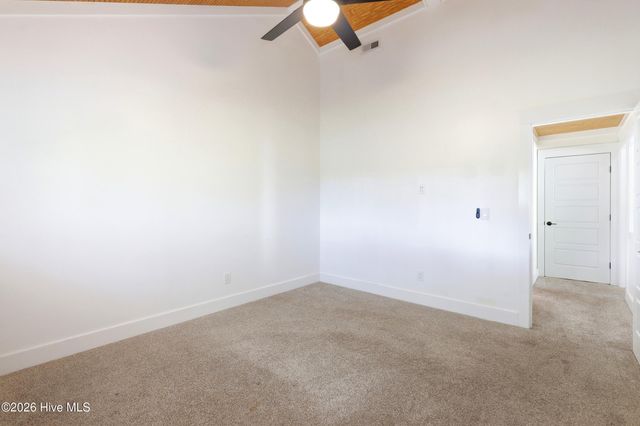 301 Crooked Creek Road, Wilmington, NC 28409