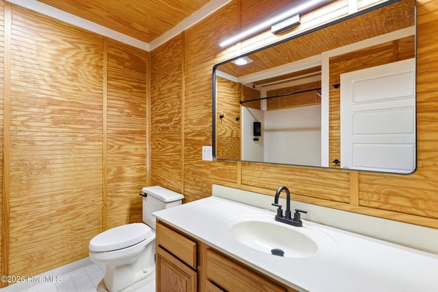 301 Crooked Creek Road, Wilmington, NC 28409