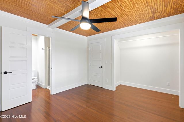 301 Crooked Creek Road, Wilmington, NC 28409