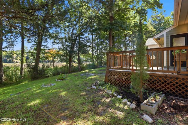 301 Crooked Creek Road, Wilmington, NC 28409