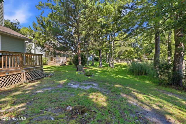 301 Crooked Creek Road, Wilmington, NC 28409