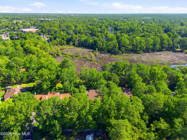 301 Crooked Creek Road, Wilmington, NC 28409