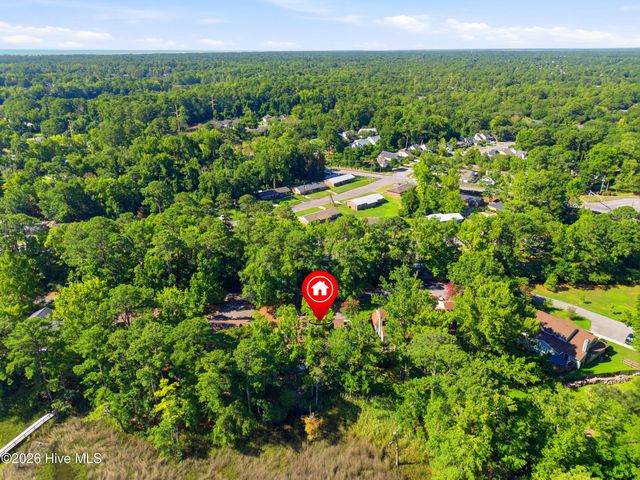 301 Crooked Creek Road, Wilmington, NC 28409