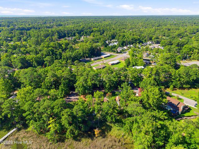 301 Crooked Creek Road, Wilmington, NC 28409