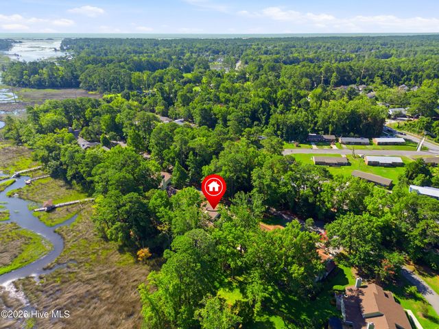 301 Crooked Creek Road, Wilmington, NC 28409