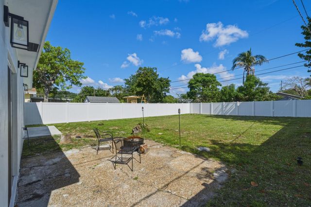 461 SW 1st Street 461, Boca Raton, FL 33432