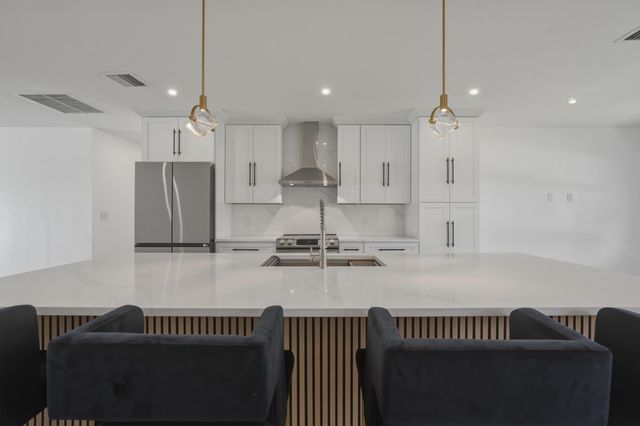 461 SW 1st Street 461, Boca Raton, FL 33432