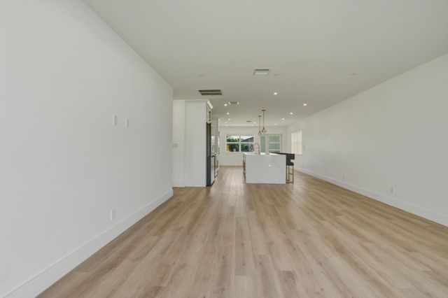 461 SW 1st Street 461, Boca Raton, FL 33432